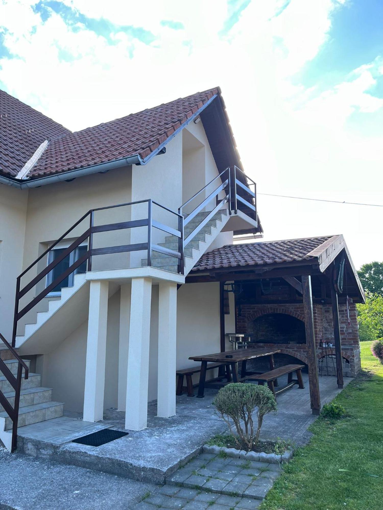 Apartment Anna Saborsko Bagian luar foto